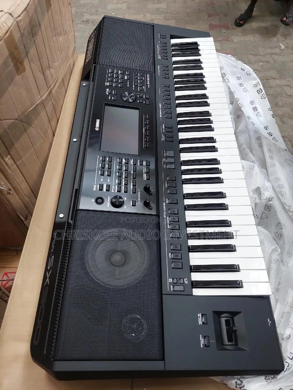Yamaha Psr SX900 Keyboard With Adapter