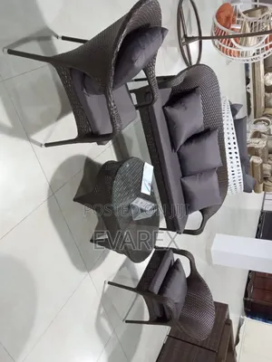 Indoor/Outdoor 5 Seater Chair With Cushion.