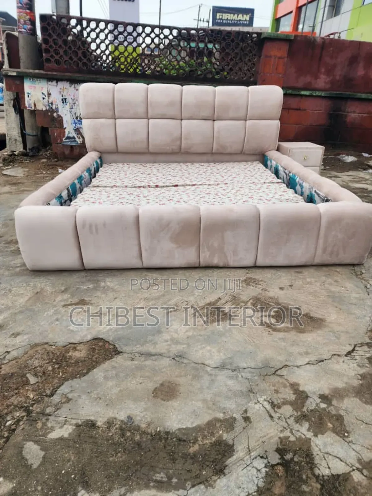 4ft 6by6 Bed Stand