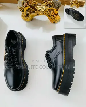 DR MARTENS Luxury High Sole Shoe