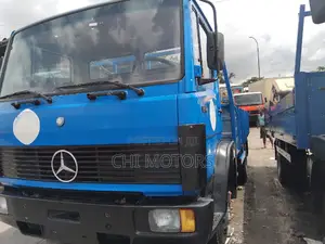 Mercedes 814 Short Pukert