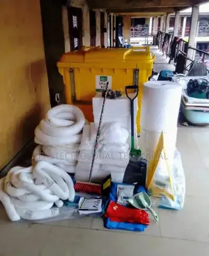 Oil and Chemical Spill Response Kit