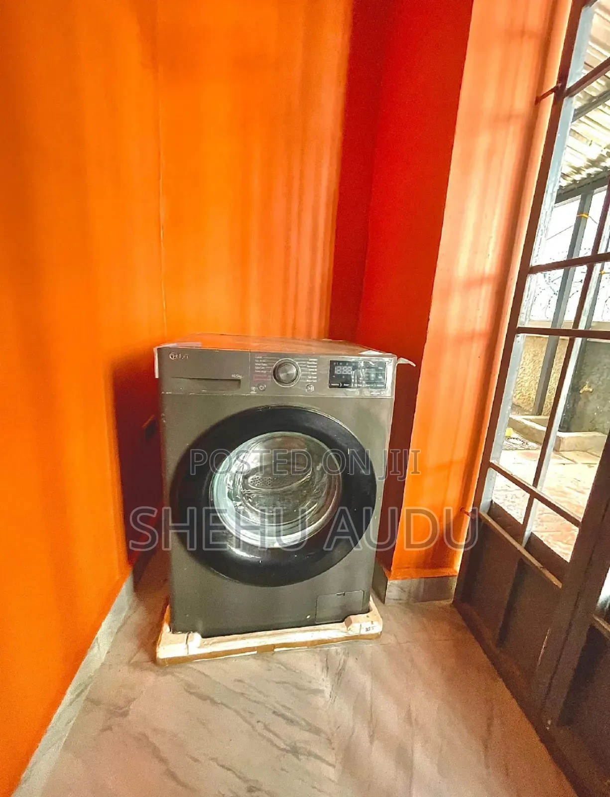 A Luxury Service Apartment
