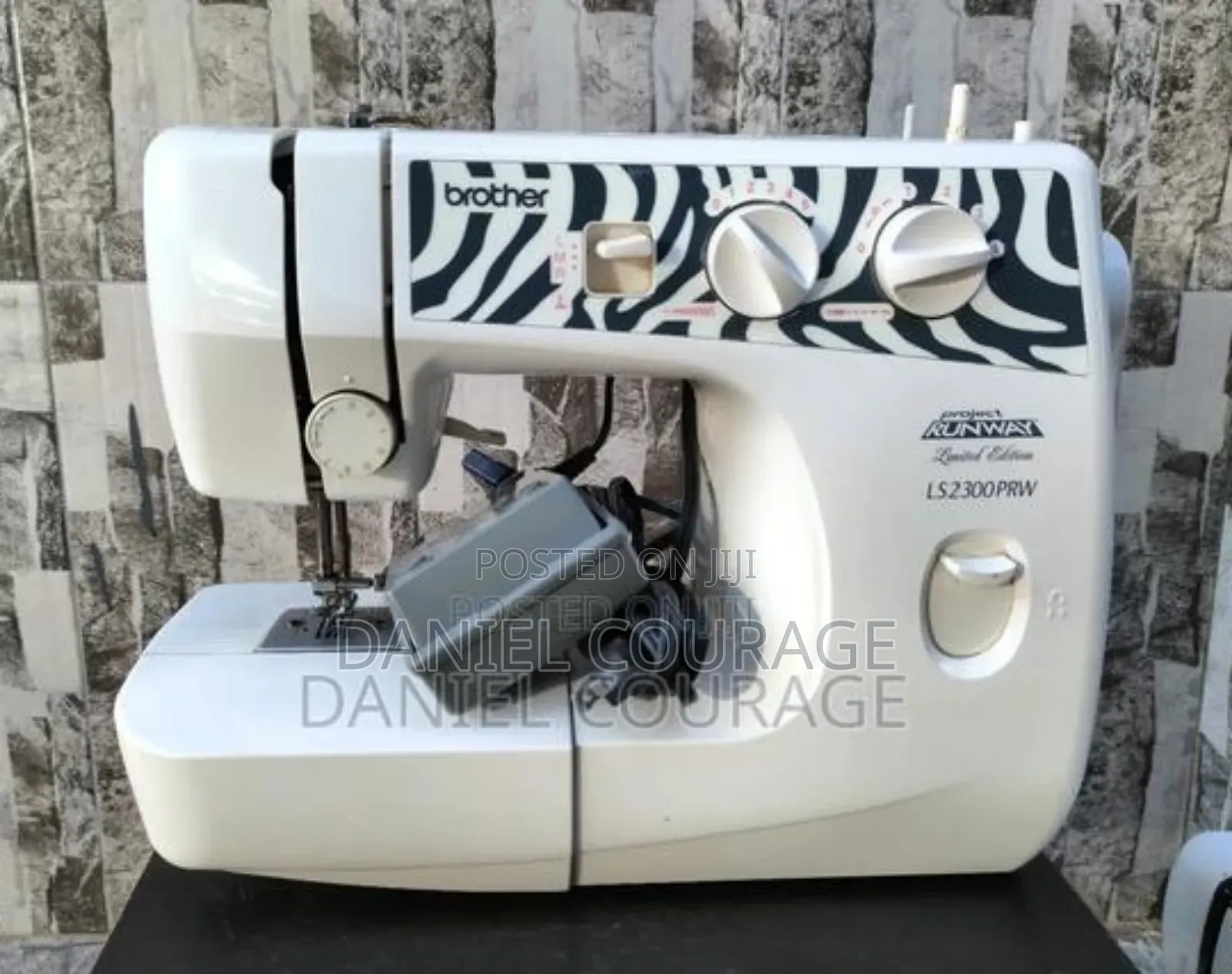 Table Top Sewing Machines