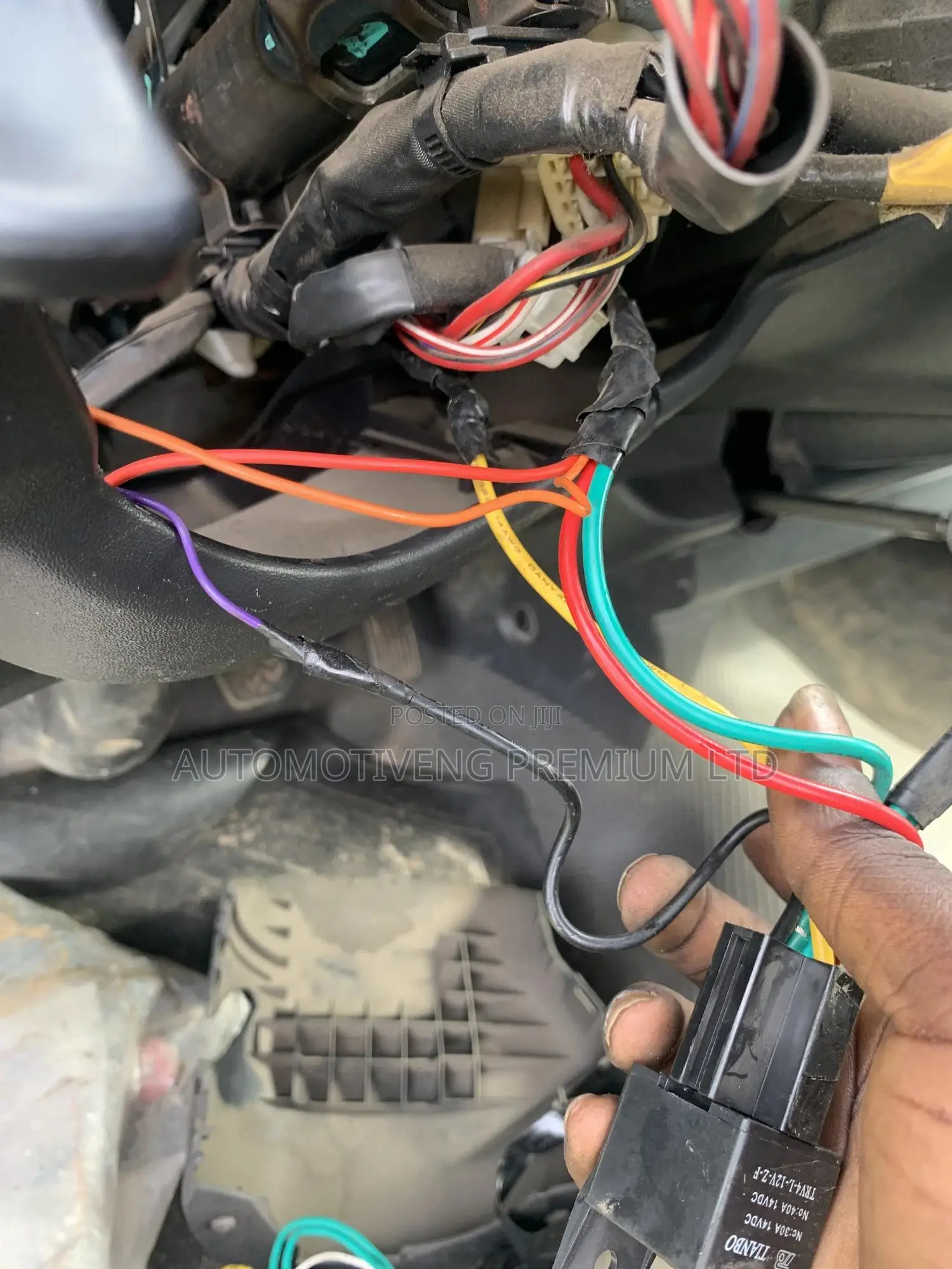 Fleets Management Gps Tracker Device Installation