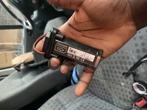 GPS/GSM Durable Vehicle Tracker With Installation