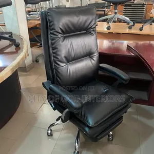 Quality Executive Office Chair With Footrest