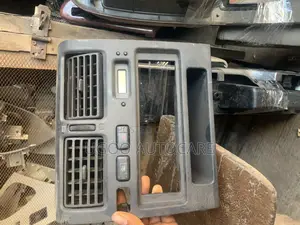 AC Vent Carina E 2003 2005 Model