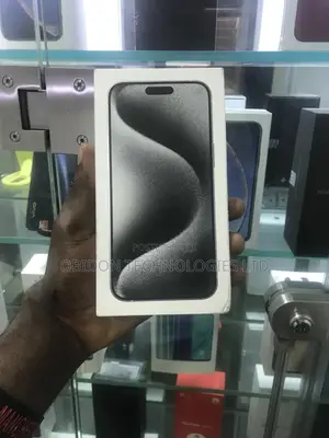 New Apple iPhone 15 Pro Max 256 GB White