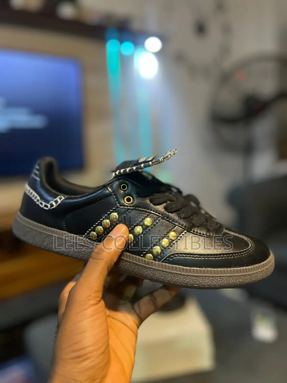 Quality Flat Adidas Sneakers
