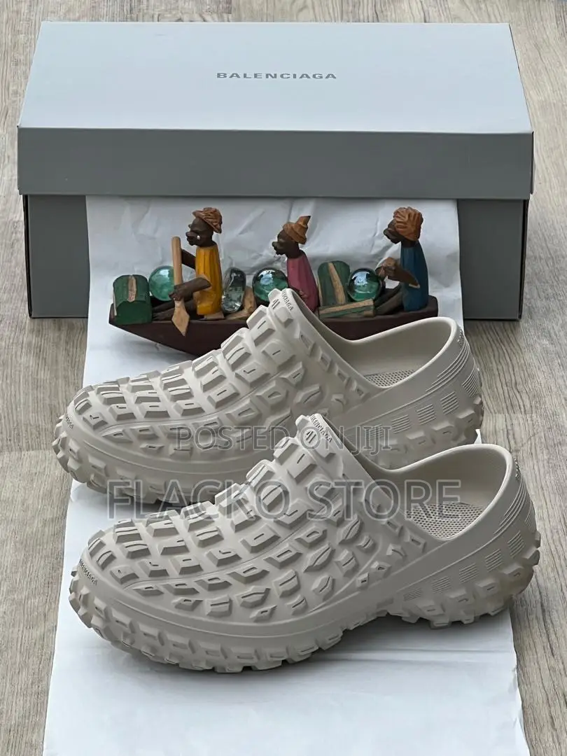 Original Balenciaga Defender Extreme Tire Tread Clogs