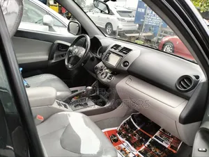 Toyota RAV4 2010 Black