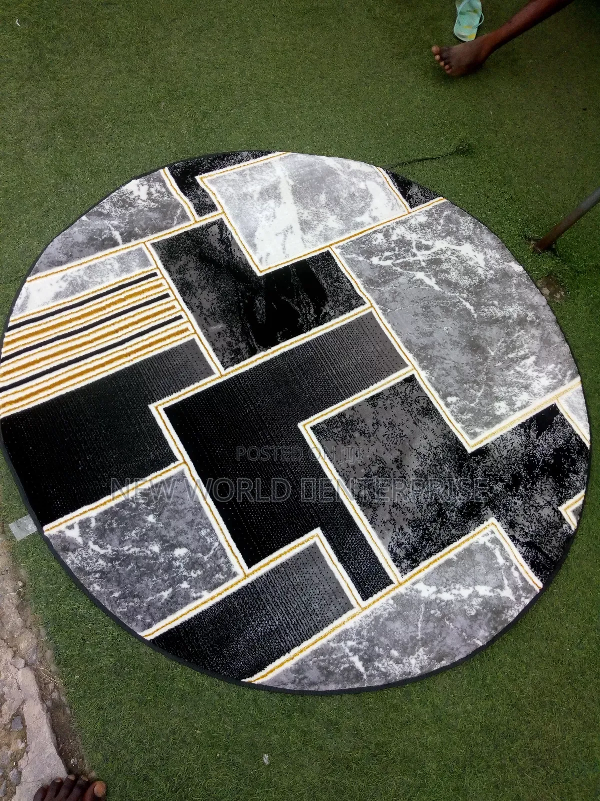 5 Feets Round Modern Black Turkish Centre Rug
