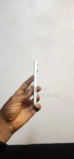Apple iPhone 16 128 GB White