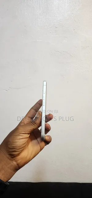 Apple iPhone 16 128 GB White