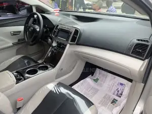 Toyota Venza AWD 2012 Silver