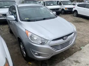 Hyundai Tucson GLS AWD 2011 Silver