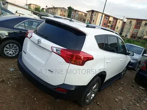 Toyota RAV4 2015 White