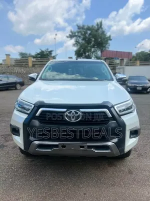 New Toyota Hilux 2021 White