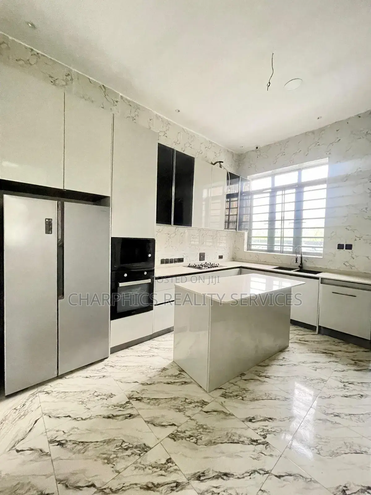 5bdrm Duplex in Ikate for sale