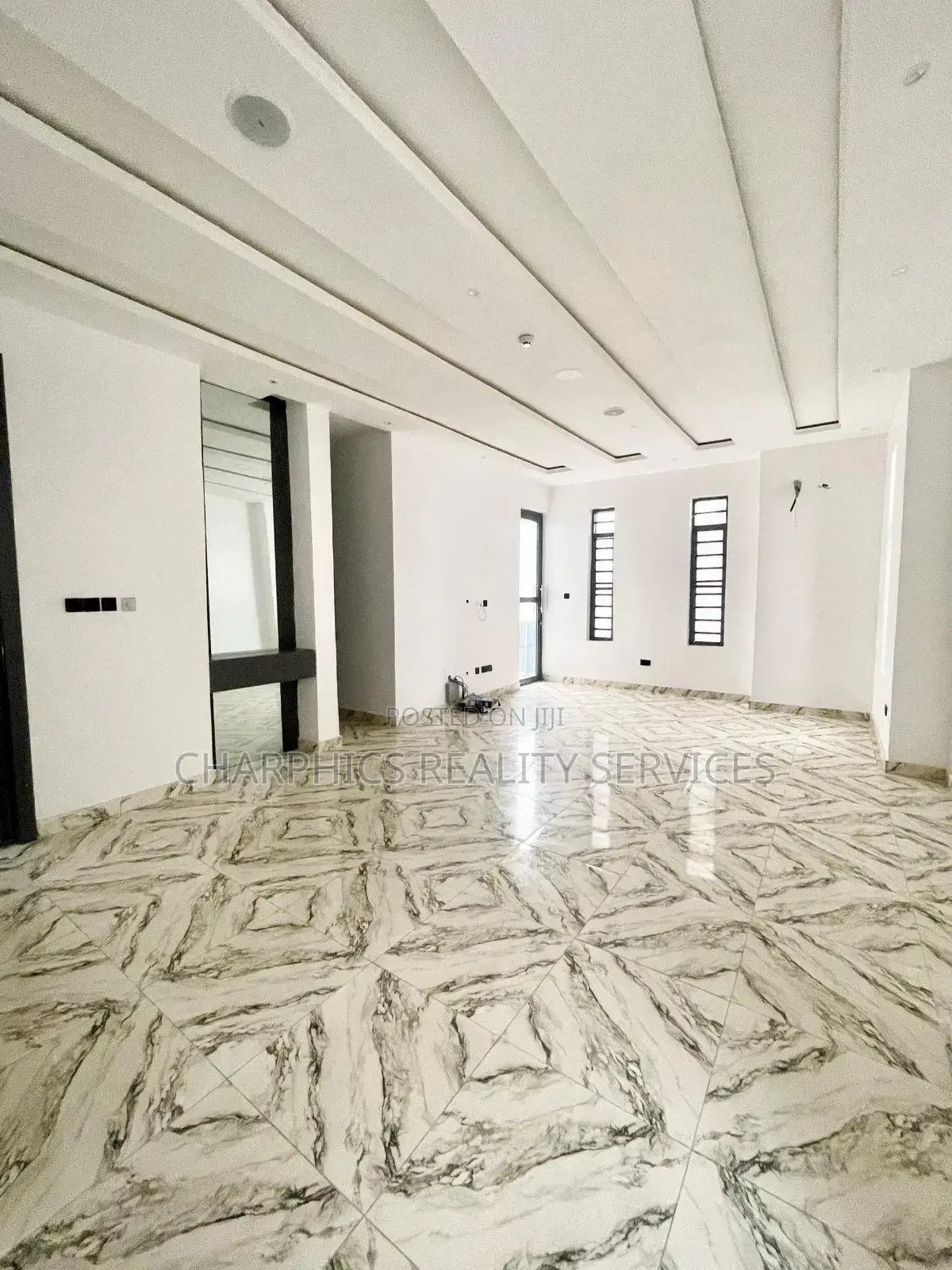5bdrm Duplex in Ikate for sale