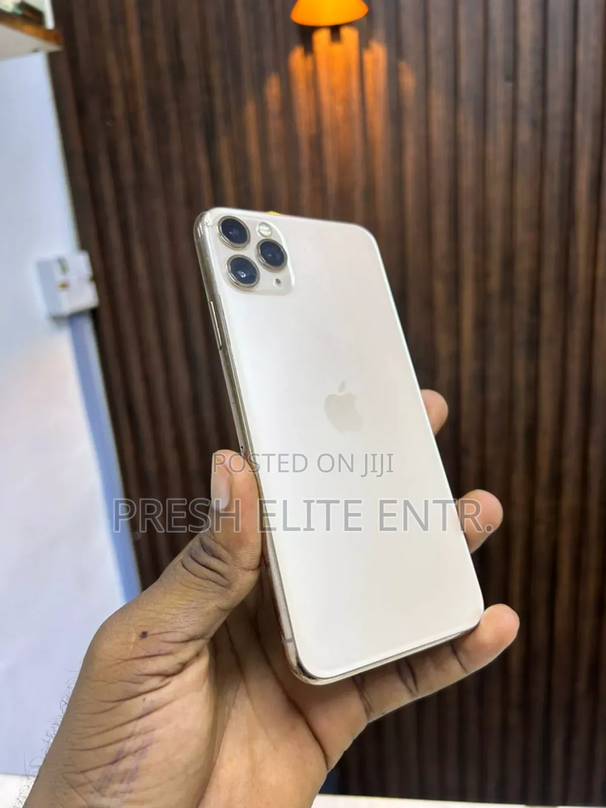 Apple iPhone 11 Pro Max 64 GB White