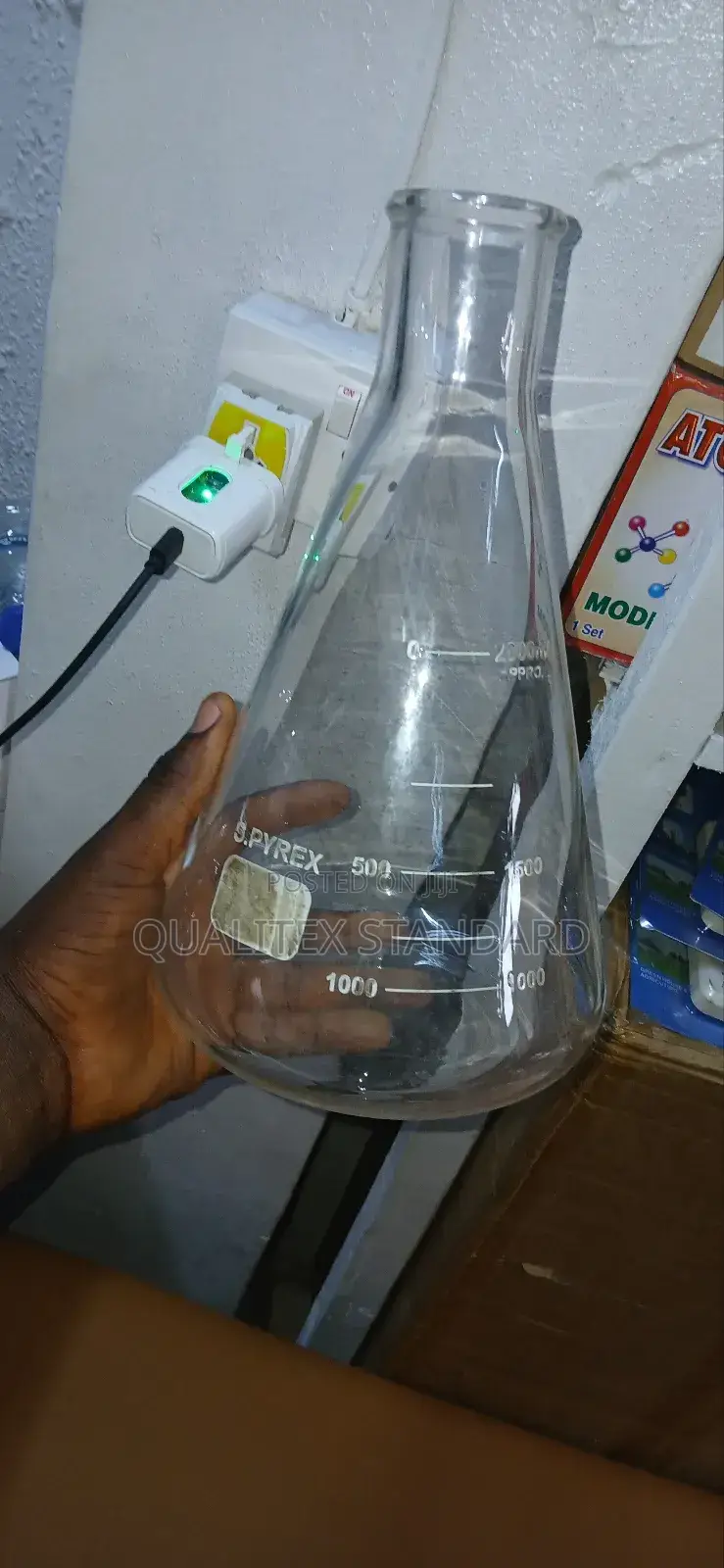 Pyrex 2000ml Conical Flask