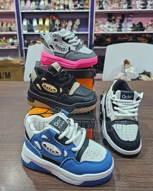 Photo - New Quality Different Design Unisex Shoes