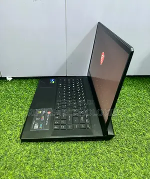 Laptop MSI Vector GP66HX 12UGS 32GB Intel Core i7 SSD 1T