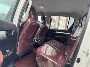 Toyota Hilux 2020 White