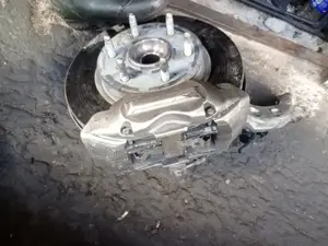 Complete Front Hub Cadillac Escalade 2020