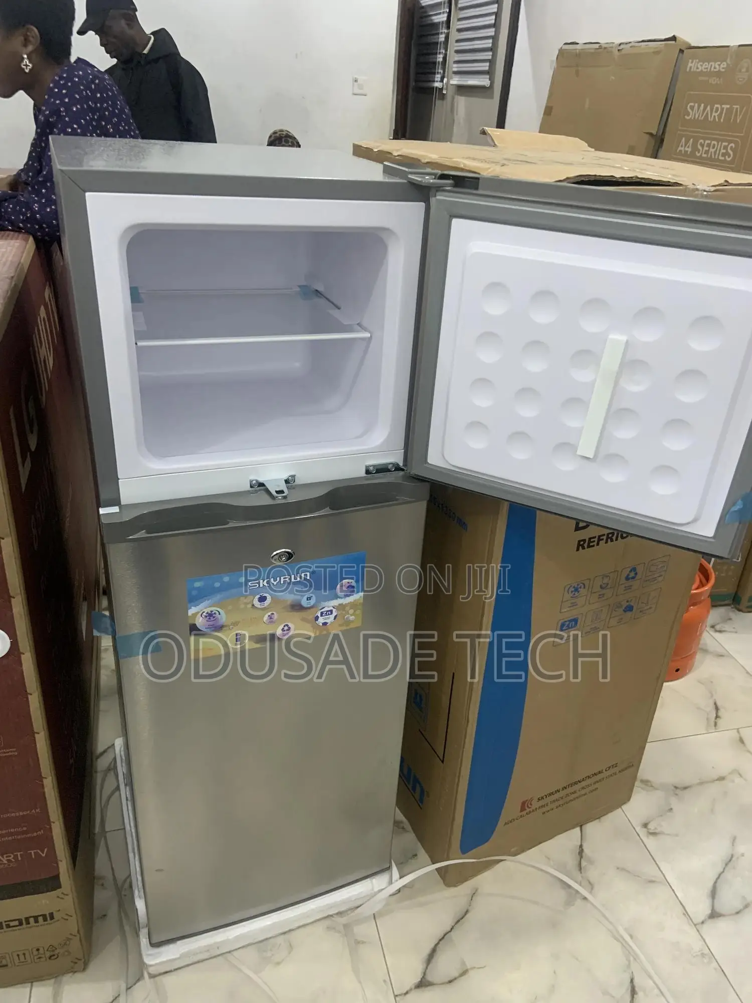 Spacious Skyrun Refrigerator BCD 138hc Double Door