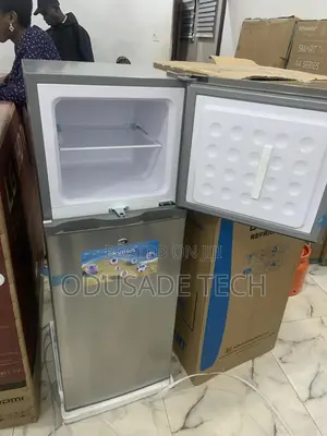 Spacious Skyrun Refrigerator BCD 138hc Double Door