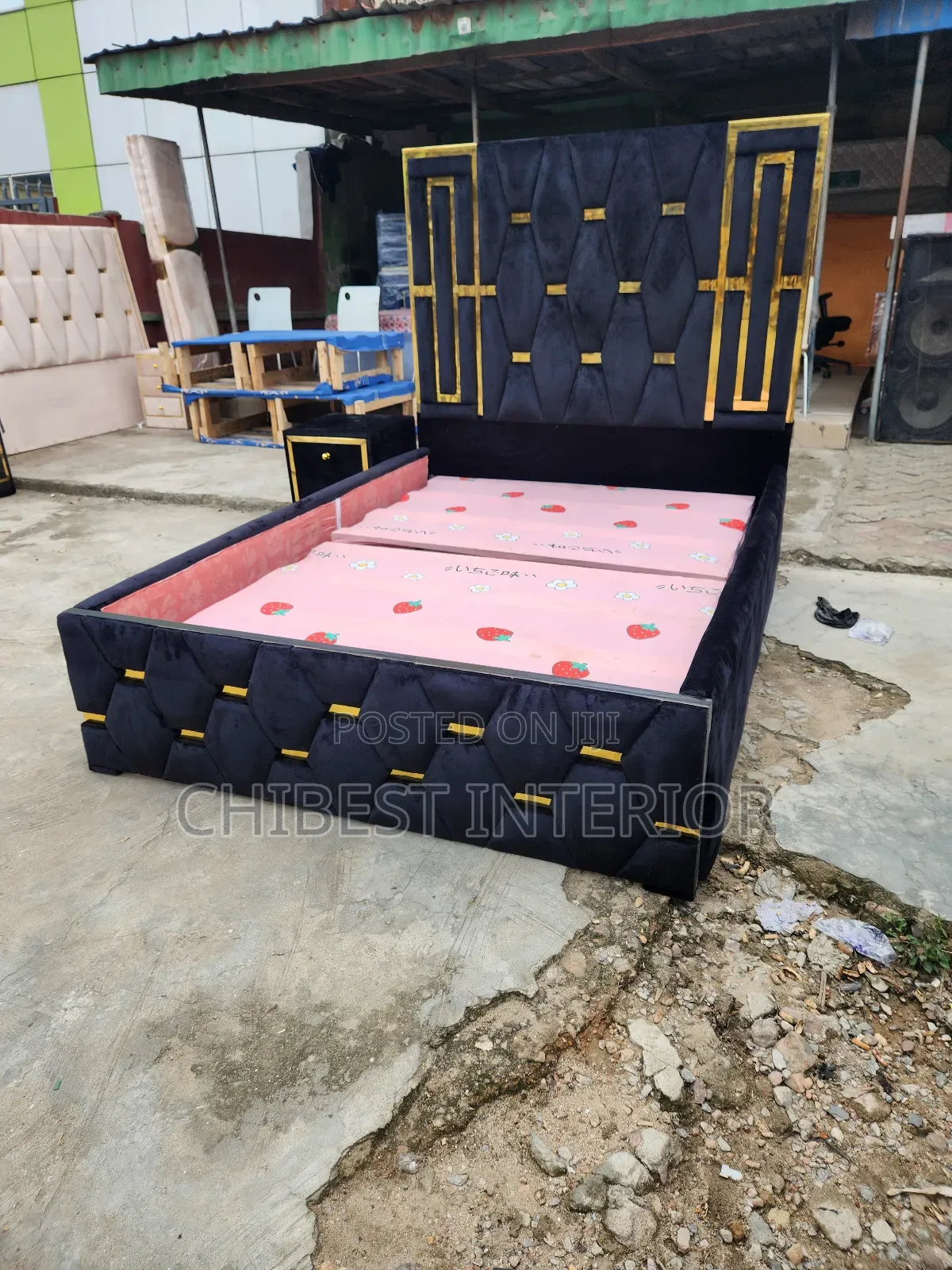 Four and Half by 6 With Its Side Drawer