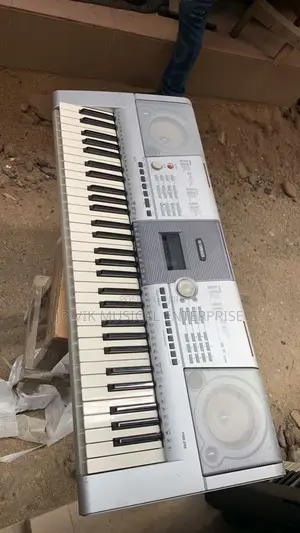 YAHAMA PSR 295