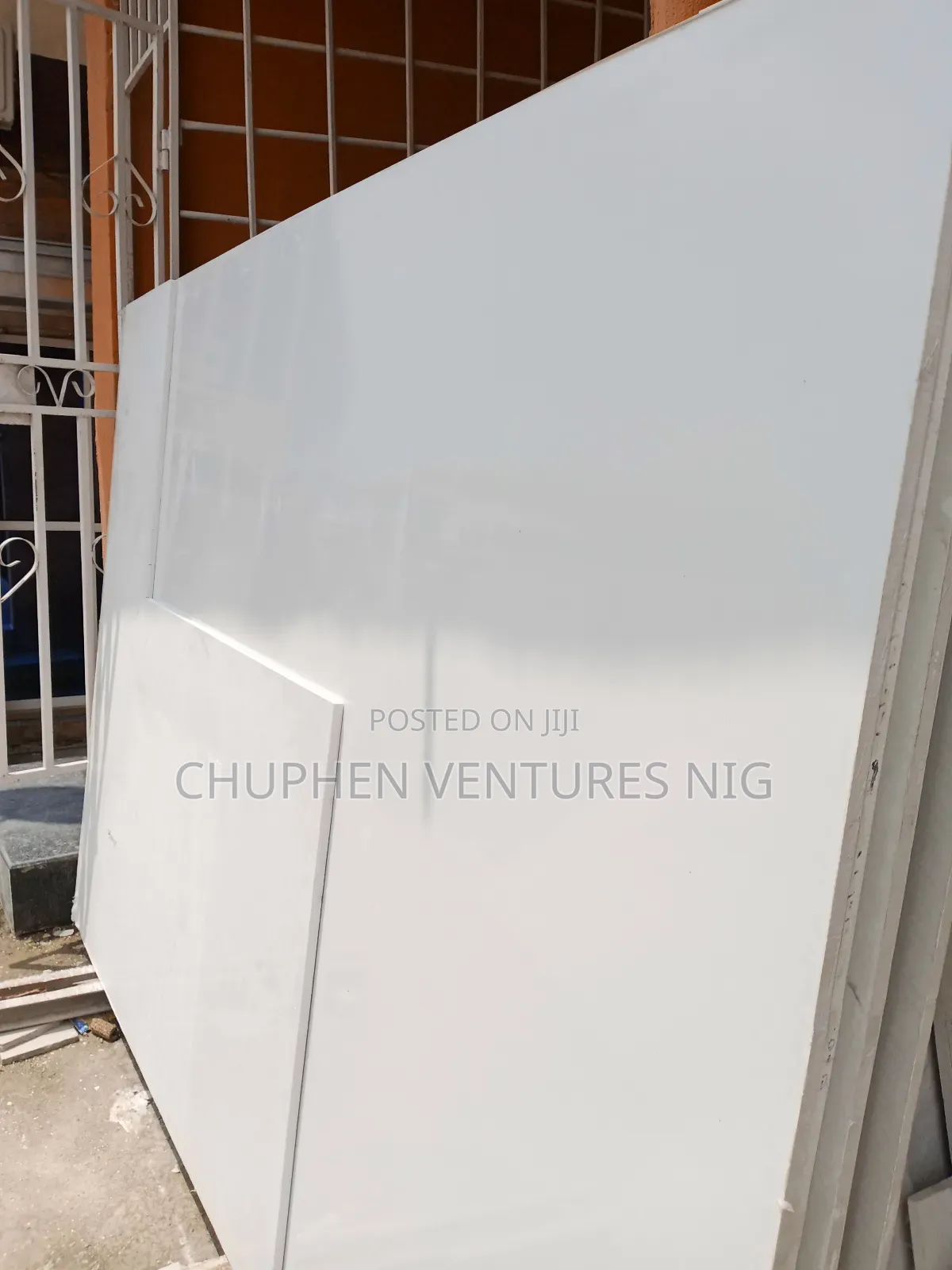 White Quartz for Kitchen Top