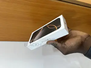 New Apple iPhone 16 Pro 128 GB Gold