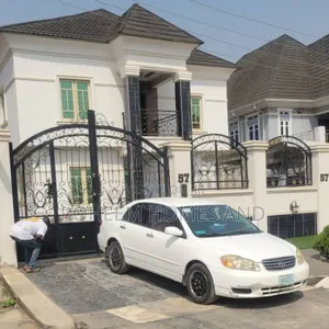 5bdrm Duplex in Secured Estate, Alimosho for sale