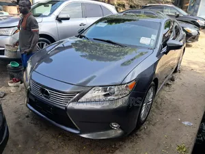 Lexus ES 350 FWD 2015 Gray