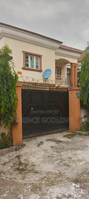 3bdrm Duplex in Dawaki for rent