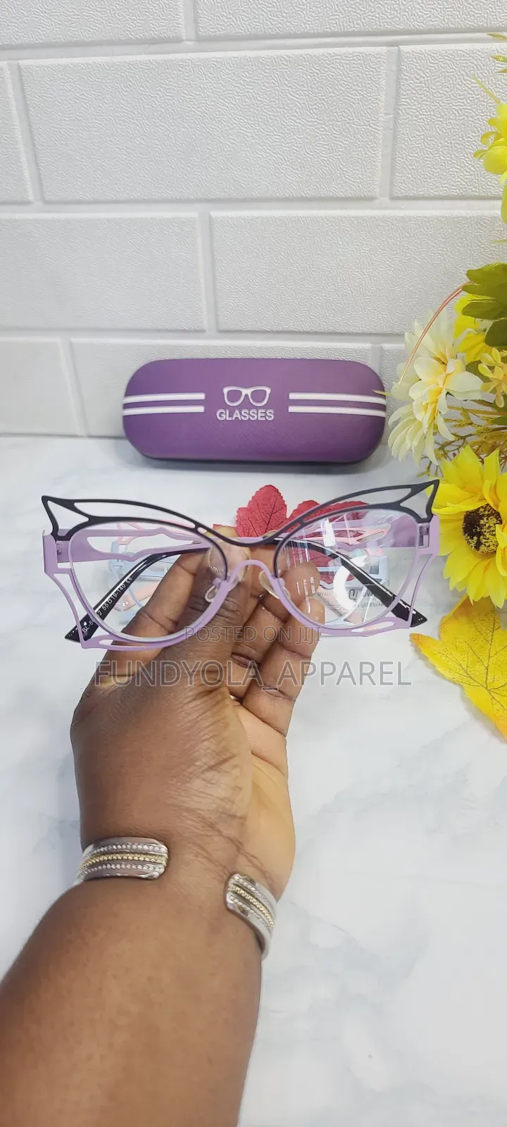 Female Extra Clear Eyeglass/Frame