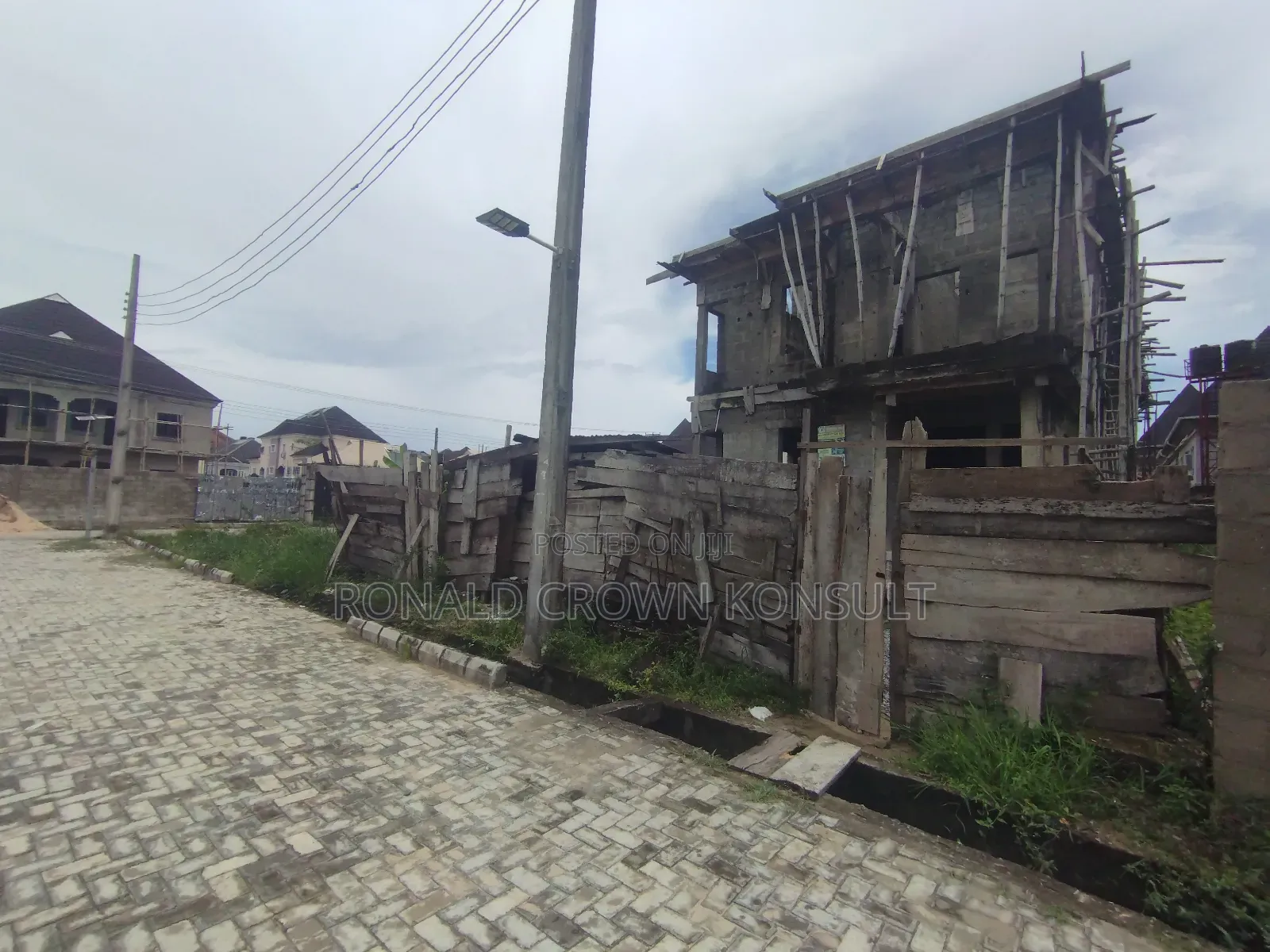 2bdrm Block of Flats in Ago Palace for sale