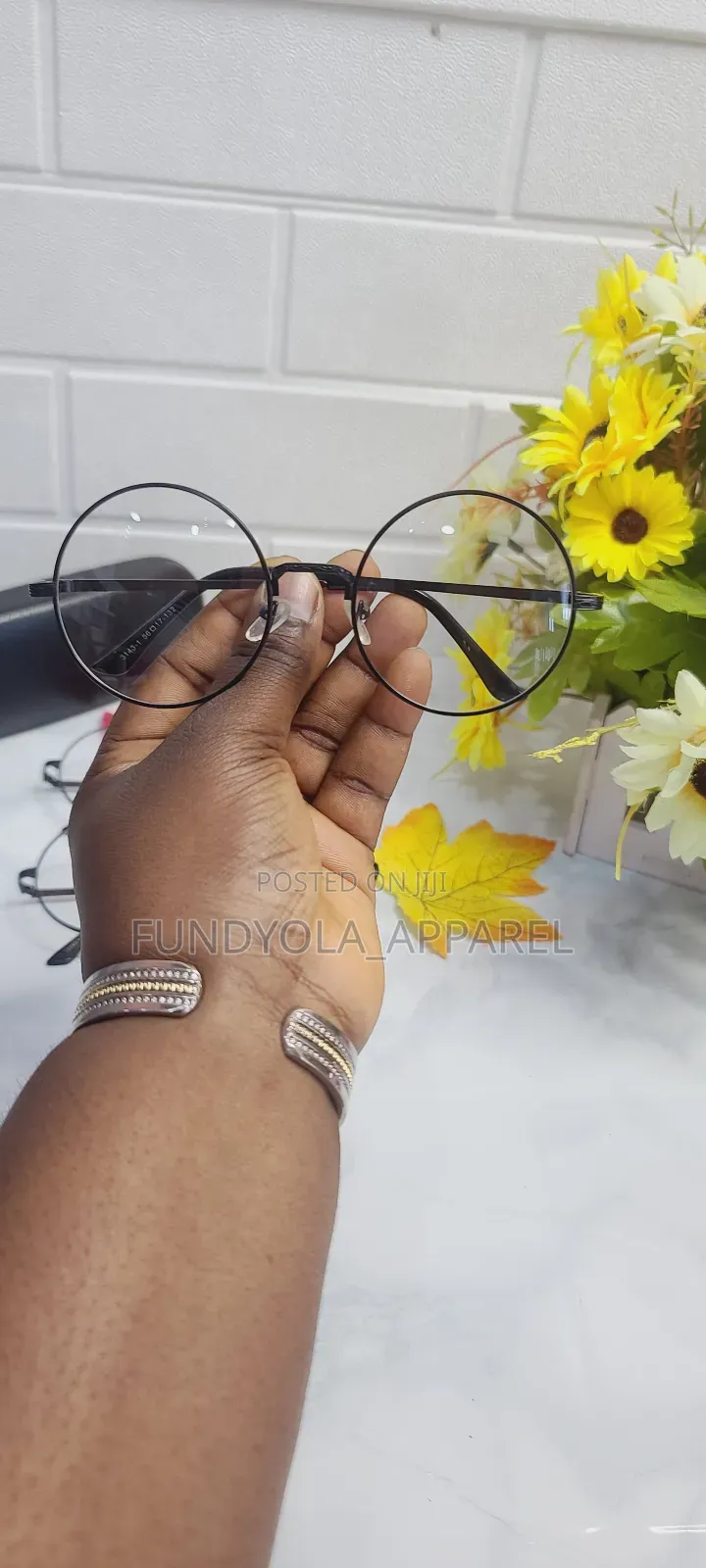 Round Extra Clear Eyeglass