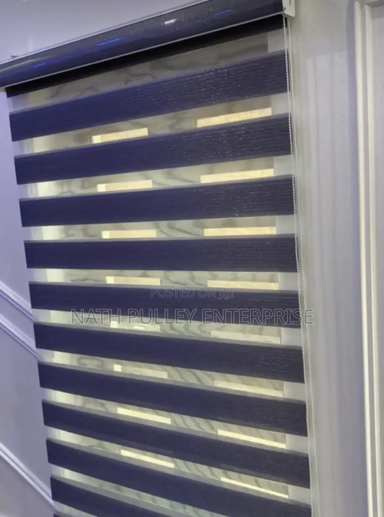 Shiny Grey Blind(Steps)