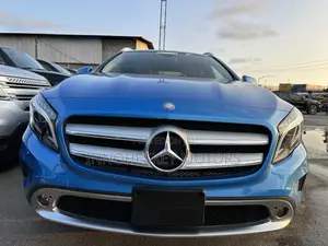 Mercedes-Benz GLA 250 2015 Blue