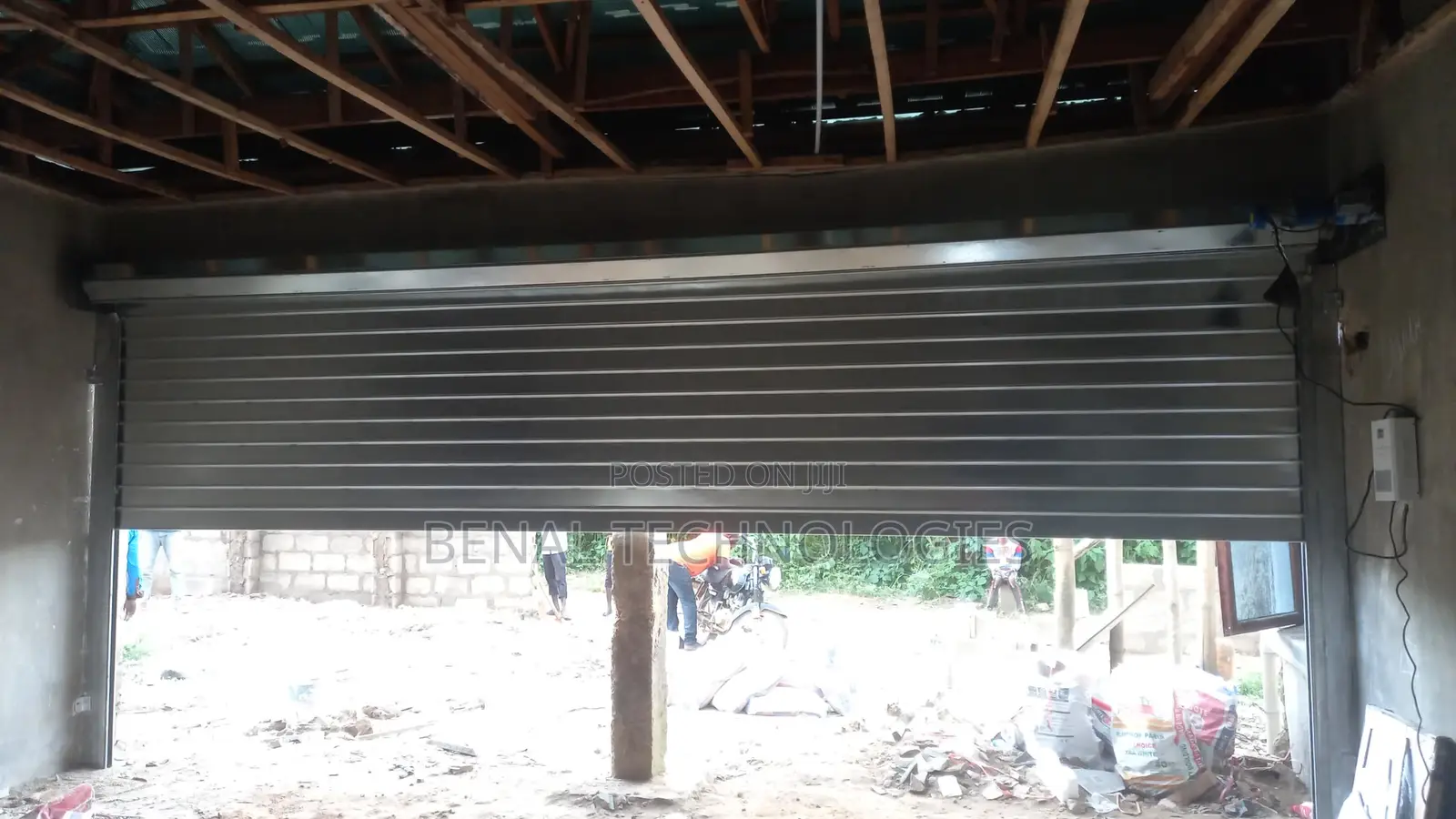 Service for Strong and Stylish Garage Doors