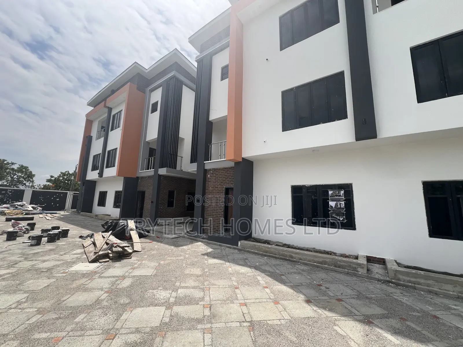 2bdrm Block of Flats in Lifecamp, Gwarinpa for sale