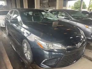 Toyota Camry 2016 Gray