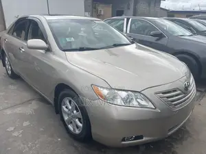 Toyota Camry 2008 Gold