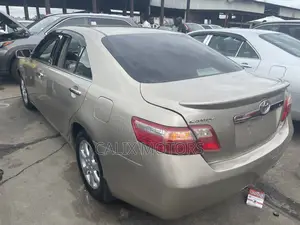 Toyota Camry 2008 Gold